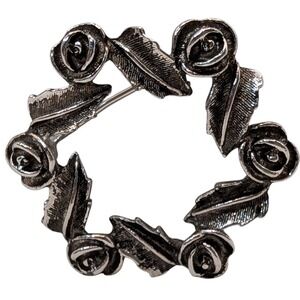 Vintage Sarah Coventry Brooch Signed Rose Wreath Silver Tone Round Pin‎ 1970s